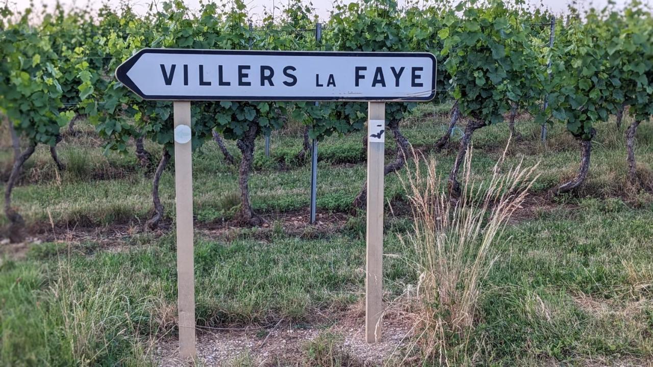 Les Gites De Cour Remond Villers-la-Faye Exterior photo